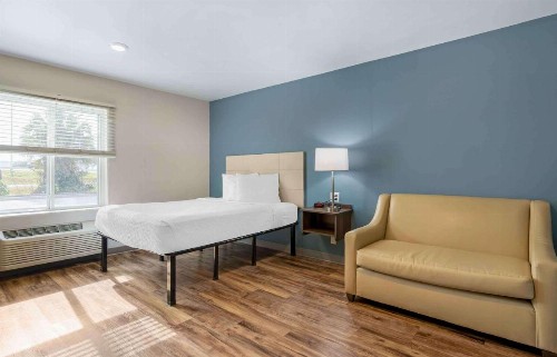 WoodSpring Suites Orlando Airport - image 7