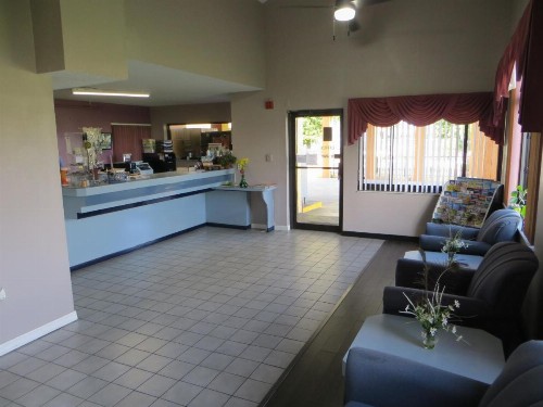 Budget Inn Of Orlando - image 4