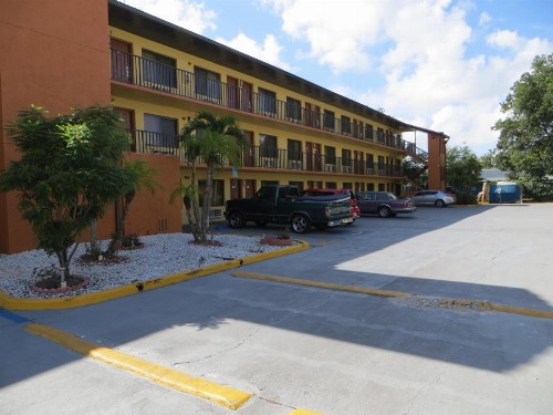 Budget Inn Of Orlando - image 5
