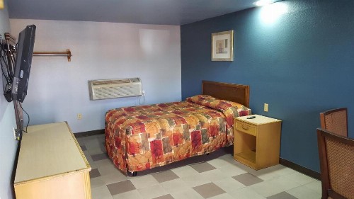 Budget Motel - image 10