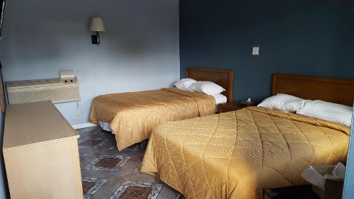 Budget Motel - image 12
