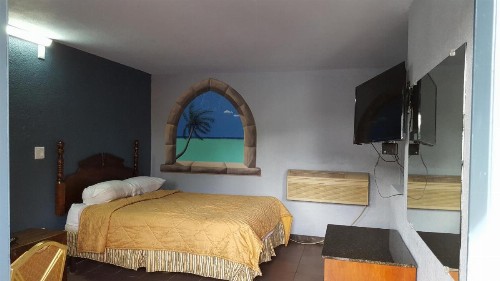 Budget Motel - image 16