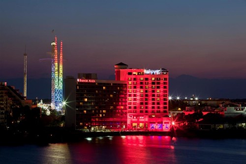 Ramada Suites By Wyndham Orlando International Drive - image 8