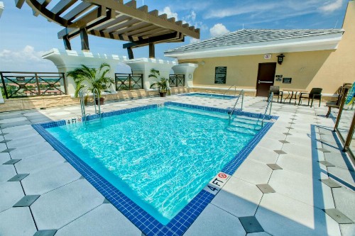 Ramada Suites By Wyndham Orlando International Drive - image 14