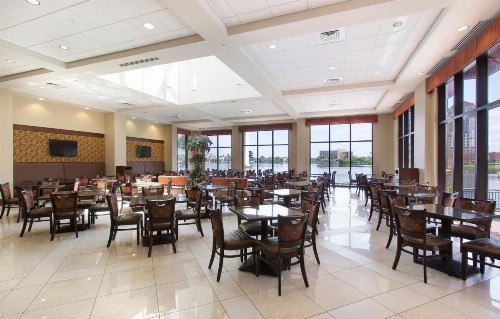 Ramada Suites By Wyndham Orlando International Drive - image 17