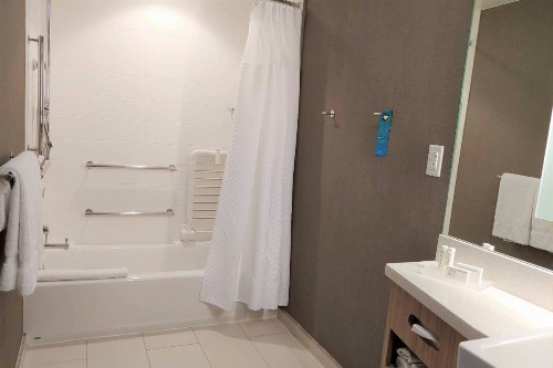 SpringHill Suites by Marriott Orlando at Millenia - image 13