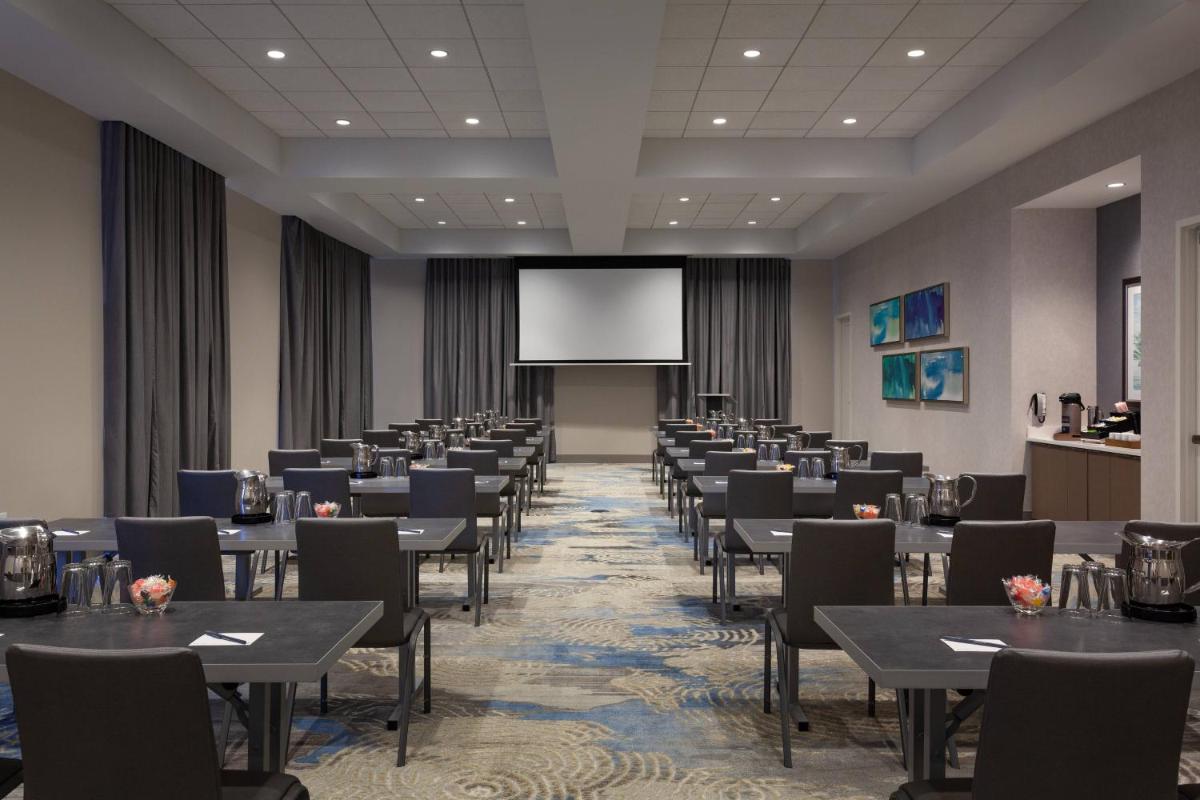 SpringHill Suites by Marriott Orlando at Millenia - image 6