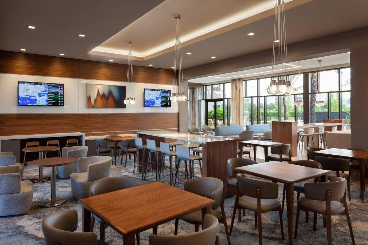 SpringHill Suites by Marriott Orlando at Millenia - image 7