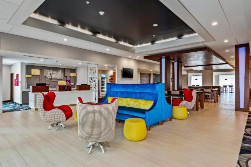 Holiday Inn Express & Suites Orlando- Lake Buena Vista an IHG Hotel