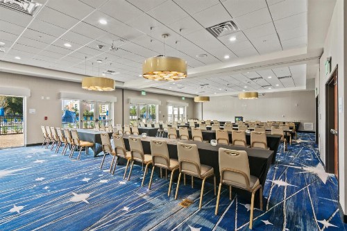 Holiday Inn Express & Suites Orlando- Lake Buena Vista an IHG Hotel - image 13