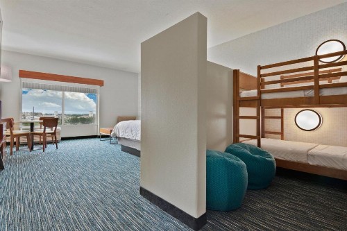 Holiday Inn Express & Suites Orlando- Lake Buena Vista an IHG Hotel - image 40