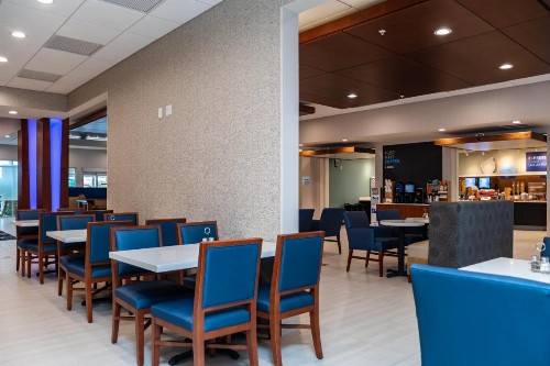 Holiday Inn Express & Suites Orlando- Lake Buena Vista an IHG Hotel - image 44