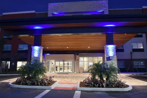 Holiday Inn Express & Suites - Orlando - Lake Nona Area an IHG Hotel - image 9