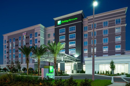 Holiday Inn & Suites Orlando International Drive South an IHG Hotel - image 2