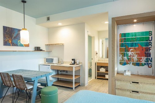 Universal’s Endless Summer Resort – Dockside Inn and Suites - image 2