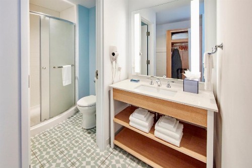 Universal’s Endless Summer Resort – Dockside Inn and Suites - image 23