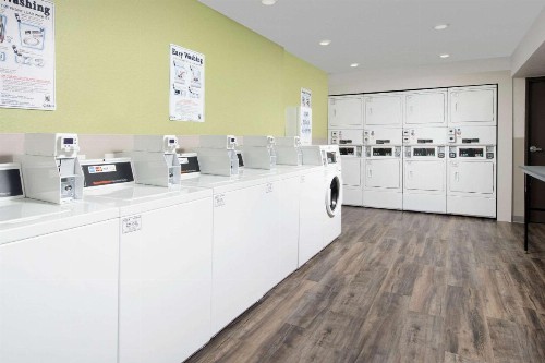 Woodspring Suites Orlando International Drive - image 14