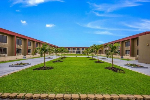 Econo Lodge - image 3