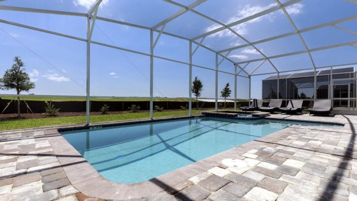 ChampionsGate Holiday House w Pool/Close to Disney- 601PBD - image 4