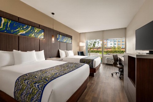 La Quinta Inn & Suites by Wyndham Orlando IDrive Theme Parks - image 41