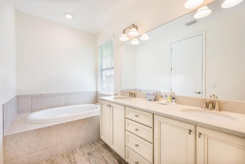 Beautiful Cottage near Disney with Hot Tub at Margaritaville 3051KL - image 10