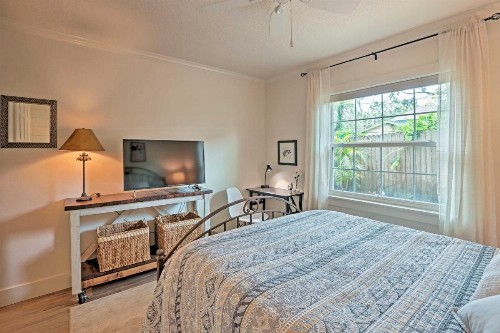 Elegant College Park Cottage with Patio and Gas Grill! - image 4