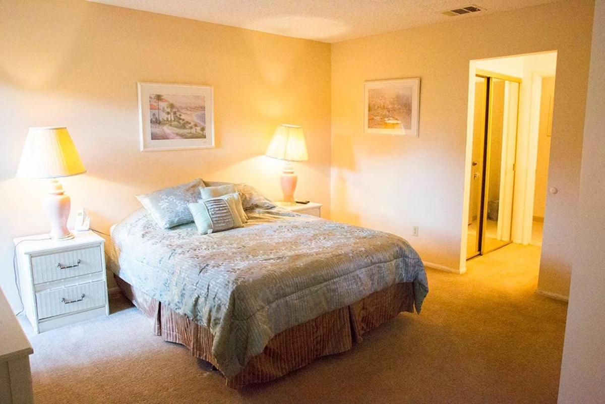 Clubview Country Club Condo - image 7