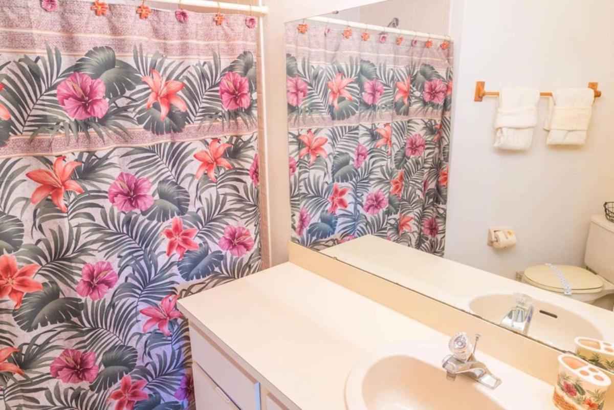 Gated Country Club Condominium - image 7