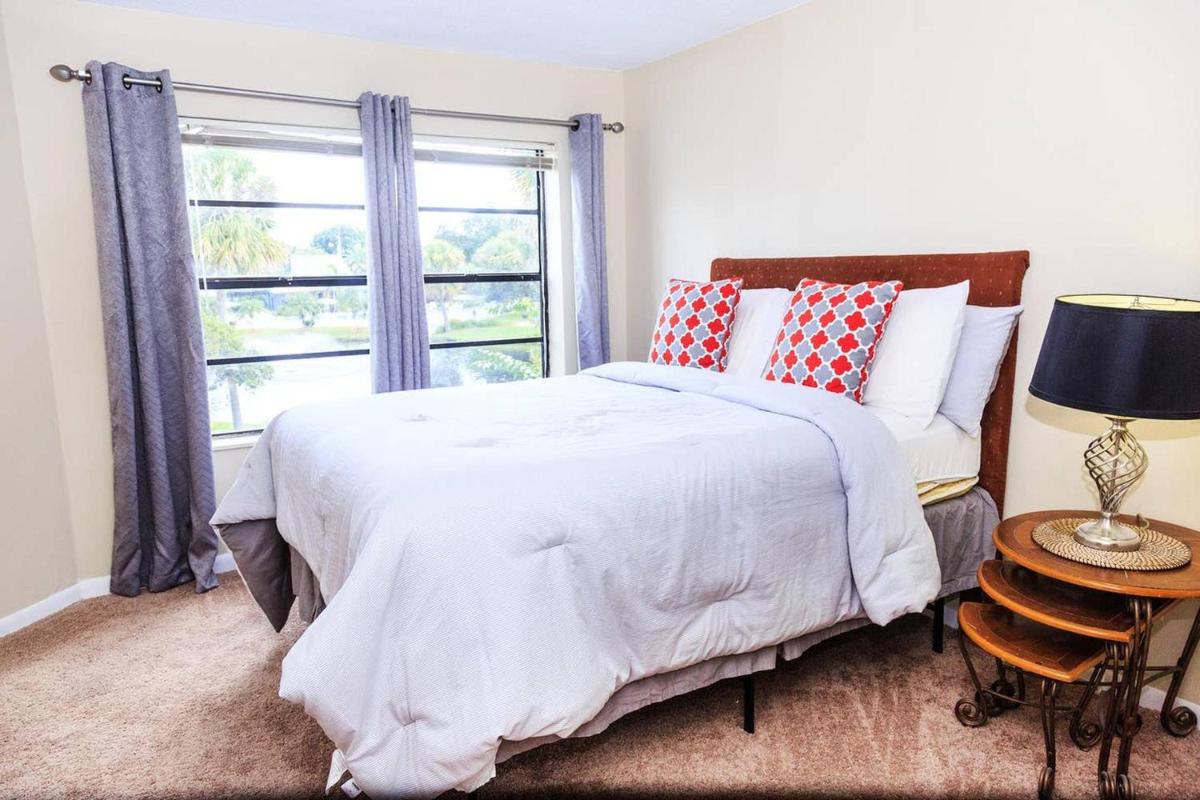 SERENE 2 BEDROOM 2 BATH CONDO - image 2