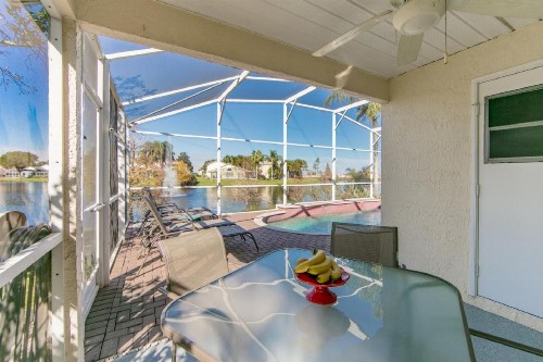 Mickey's Lake Villa 2 - image 12