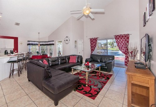 Mickey's Lake Villa 2 - image 16