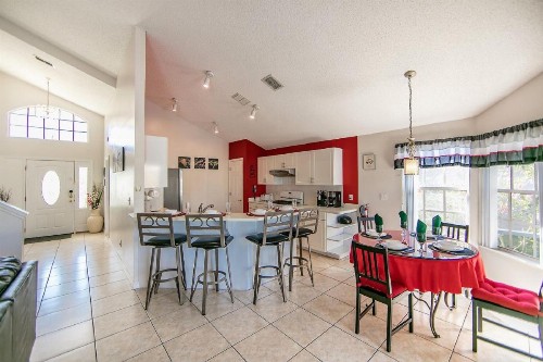 Mickey's Lake Villa 2 - image 18