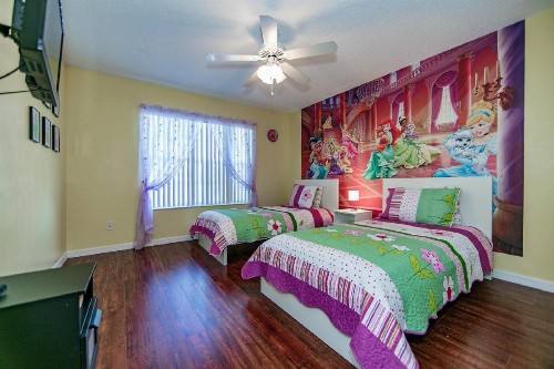 Mickey's Lake Villa 2 - image 3