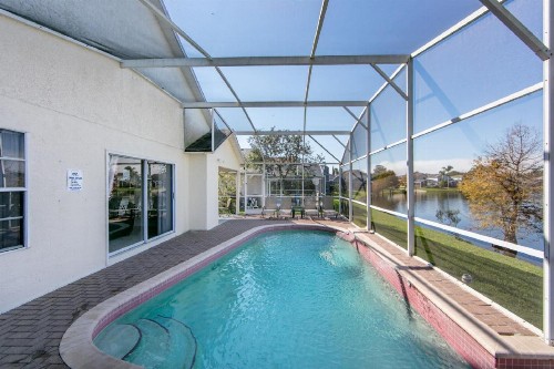 Mickey's Lake Villa 2 - image 9