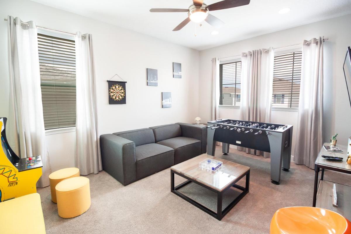 Home With Pool & Waterpark On Site Near Disney! - image 4