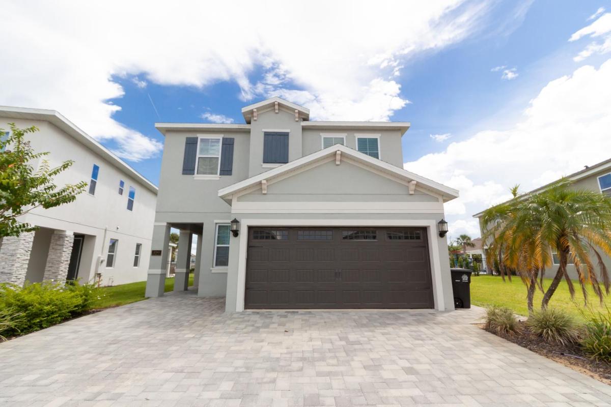 Home With Pool & Waterpark On Site Near Disney! - image 5