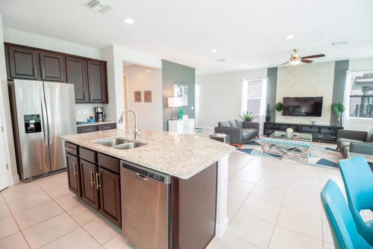 Home With Pool & Waterpark On Site Near Disney! - image 6