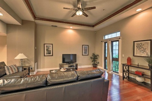 Spacious Disney World Getaway with Resort Perks - image 9