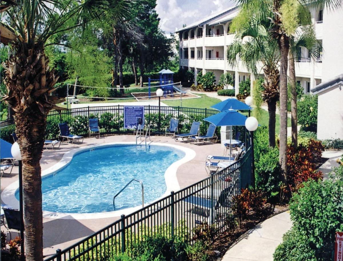 Full-service Resort Villa in the Heart of Orlando - One Bedroom Villa #1 - image 6