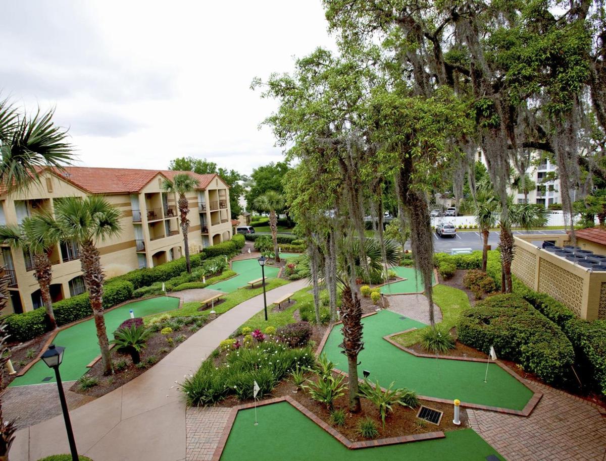 Fully-furnished Villa and Modern Comforts in Orlando - Two Bedroom #1 - image 2