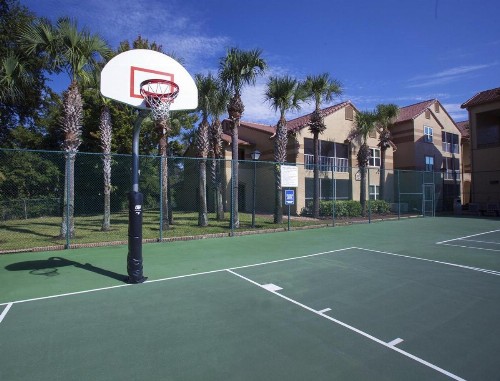 Fully-furnished Villa and Modern Comforts in Orlando - Two Bedroom #1 - image 8