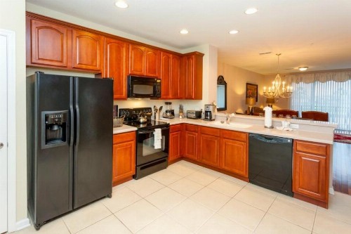 GORGEOUS Vista Cay Town Home -CDC COMPLIANT townhouse - image 9
