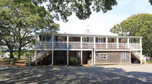 Skaket Beach Motel - image 7