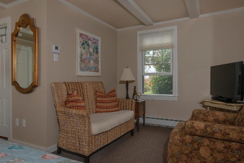 Ship's Knees Inn - image 13