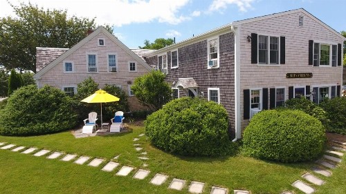 Ship's Knees Inn - image 20
