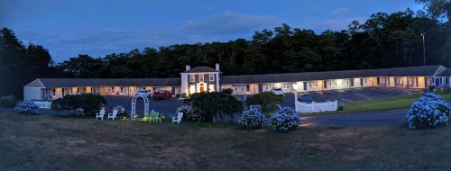 Olde Tavern Motel and Inn - Cape Cod - image 13