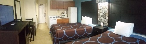 Driftwood Beach Motel - image 2