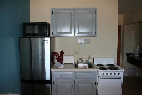 Driftwood Beach Motel - image 25