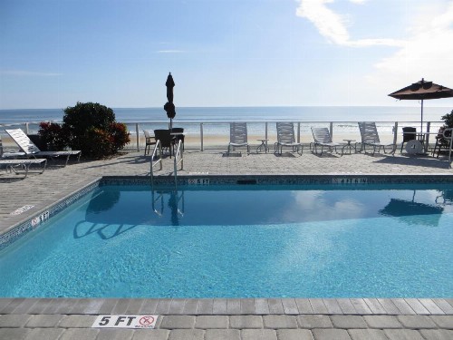 Lotus Boutique Inn and Suites - image 9