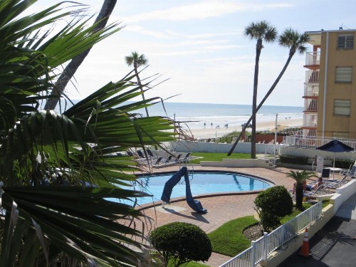 Days Inn by Wyndham Ormond Beach Mainsail Oceanfront - image 12